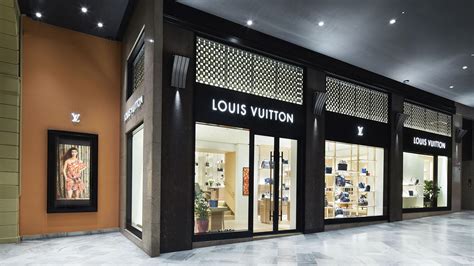 borse louis vuitton negozio bologna|Louis Vuitton bologna locations.